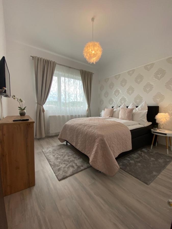 Holiday House Rasnov Екстер'єр фото